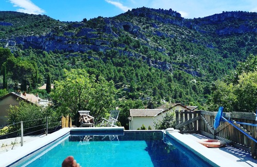 Fontaine-de-Vaucluse Casa | 4 Bedroom Private vacation home in Fontaine-de-Vaucluse