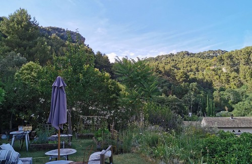 Fontaine-de-Vaucluse Casa | 4 Bedroom Private vacation home in Fontaine-de-Vaucluse