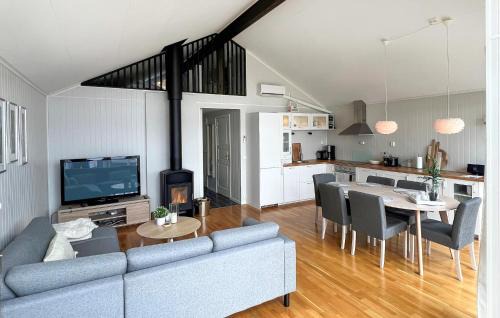 Bjugn Casa | 4 Bedroom Gorgeous Home In Bjugn