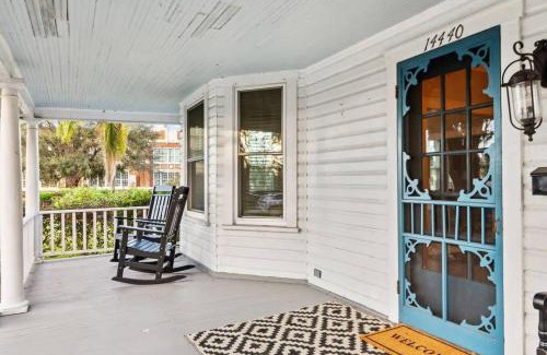 Dade City Casa | 4 Bedroom Historic House, Pool, Downtown Dade City