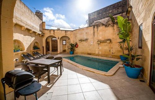Xewkija Casa | 4 Bedroom Holiday Home with Private Pool