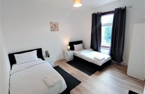 East Ham Casa | 4 Bedroom House 8min walk to EastHam Station