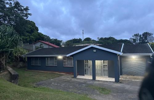Amanzimtoti Casa | 4 bedroom house, Amanzimtoti DBN
