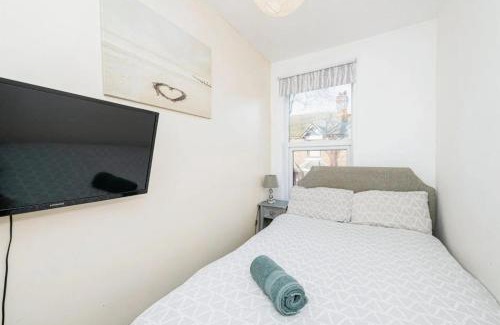 Kettering Casa | 4 Bedroom House For Corporate Stays in Kettering