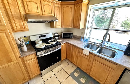 Ardenwood Casa | 4-bedroom house in fantastic Fremont