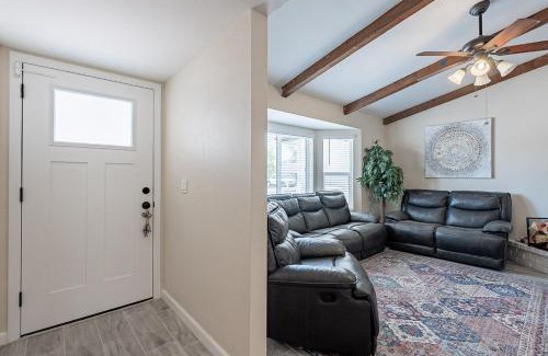 Gilbert Casa | 4-bedroom house in Gilbert - Remodeled Retreat