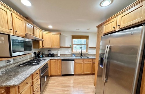 Hudson Casa | 4-bedroom house in tranquil Hudson
