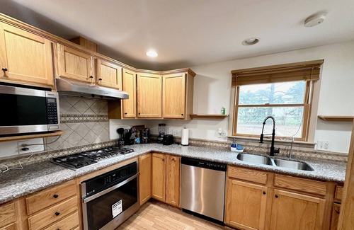 Hudson Casa | 4-bedroom house in tranquil Hudson
