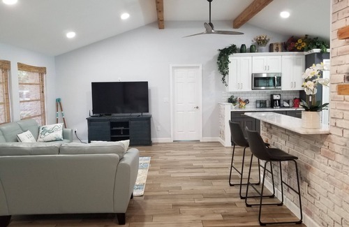Largo Casa | 4-Bedroom House, KS with Inground Heated Pool and 15 minute to Clearwater Beach