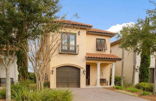 Villa Lago Casa | 4 Bedroom house on the golf course with 2 golf carts!