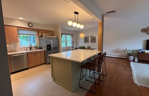 Asbury Park Casa | 4-bedroom house in Asbury Park with AC, WiFi, Separate Studio area