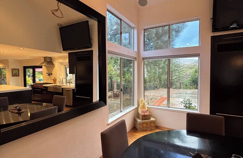 Stevenson Ranch Casa | 4-bedroom house in wonderful Stevenson Ranch with WiFi, AC