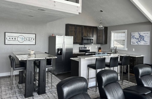 Lake of the Ozarks Casa | 4 bedroom house w/pool - short walk from Shady Gators and H. Toad