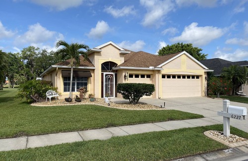 Imperial Lakewood's Casa | 4 Bedroom house with a heated pool on a public golf course