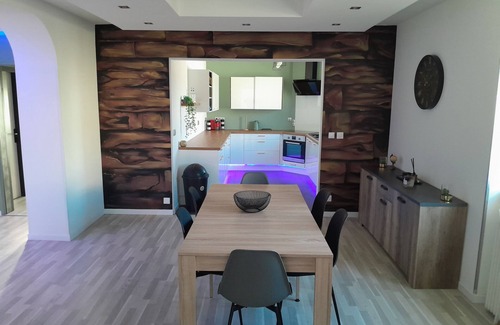 Ramecourt Casa | 4-bedroom house with private jacuzzi near the Mirecourt auto/moto circuit