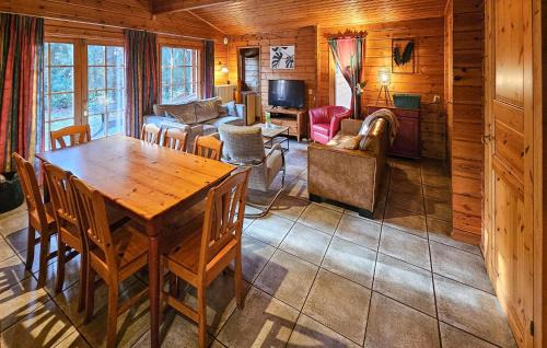 Neede Casa | 4 Bedroom Lovely Home In Neede