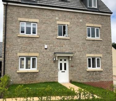 Liskeard Casa | 4 bedroom luxurious detached home