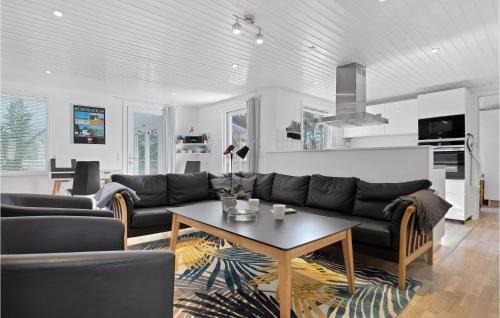 Spidsegard Casa | 4 Bedroom Nice Home In Nexø