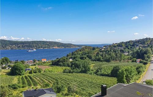 Svelvik Casa | 4 Bedroom Nice Home In Berger