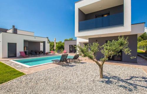Kastelir Casa | 4 Bedroom Nice Home In Kastelir