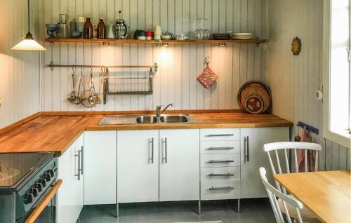 Lyngdal Casa | 4 Bedroom Nice Home In Lyngdal