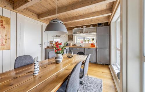 Aure Casa | 4 Bedroom Nice Home In Tustna