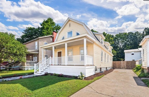Niles Casa | 4 Bedroom Notre Dame Home Game Haven