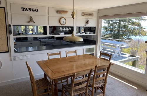 Stonington Casa | Casa de 4 habitaciones en Oceanville con impresionantes vistas - Pasos del océano