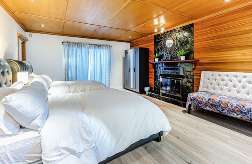 White Rock Casa | 4 bedroom Panoramic Ocean View House