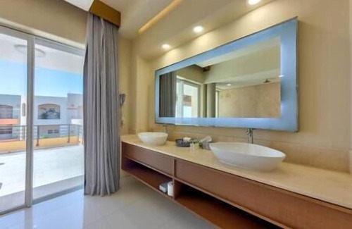 Los Cabos Complejo | 4 Bedroom Penthouse Villa Del Palmar, Updated, Spectacular View