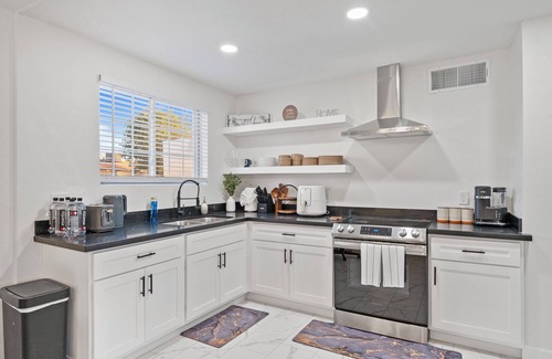 Maryvale Casa | 4 Bedroom Pool Home with Modern Amenities