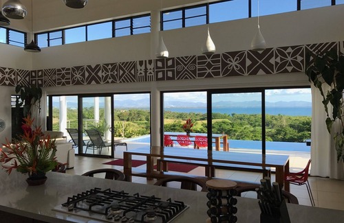 Sapphire Bay Villa | Villa moderna de lujo con piscina privada y playa en Fiji - Capacidad de hasta 14