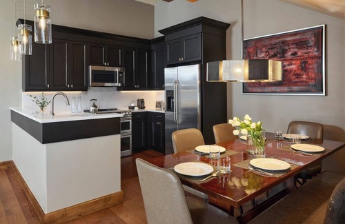 Vail Condominio | 4-Bedroom Private Condo within a 5 Star Hotel, Ski-in/Ski-out base camp - Vail Village Location