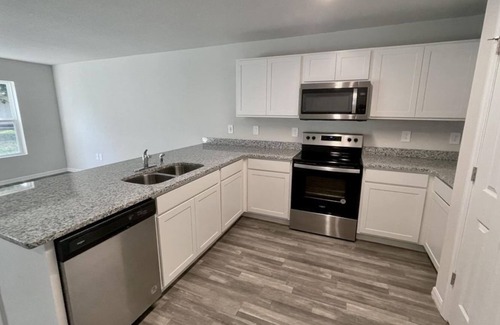 Lakewood Park Apartamento | 4 Bedroom Single family 431493 by Houzlet