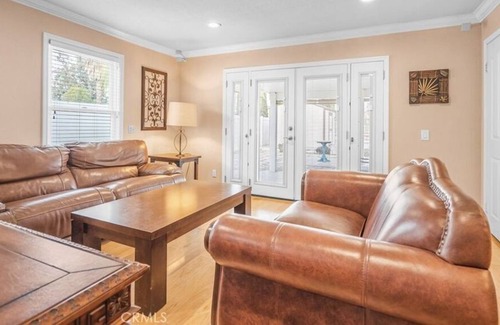 Riverside Apartamento | 4 Bedroom Single family L-594199 by Houzlet