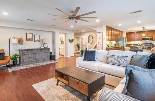 Santa Clarita Apartamento | 4 Bedroom Single family 447551 by Houzlet