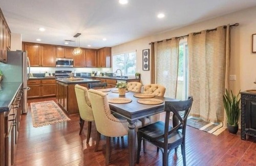 Santa Clarita Apartamento | 4 Bedroom Single family 447551 by Houzlet