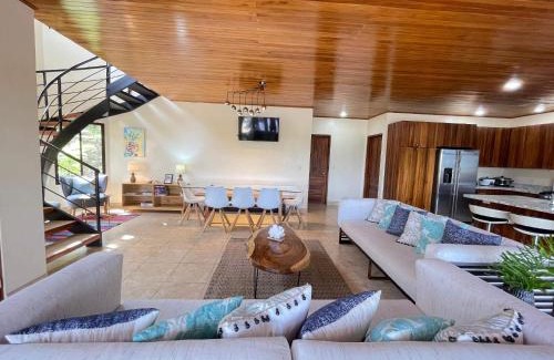 Ojochal Casa | 4 Bedroom-sleep 9-private Pool-gated-ojochal