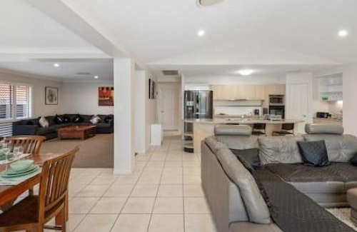Parkinson Casa | 4 Bedroom Spacious Cozy Family Retreat Parkinson