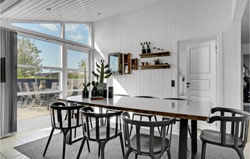 Skastrup Strand Casa | 4 Bedroom Stunning Home In Bogense
