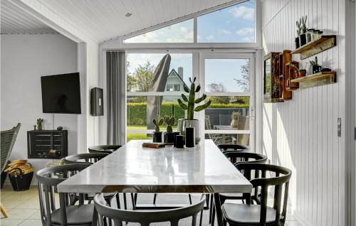 Skastrup Strand Casa | 4 Bedroom Stunning Home In Bogense