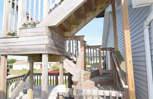 Narragansett Casa | 4 Bedroom Summer Home with a View!