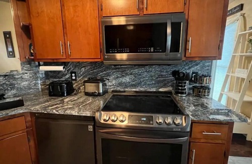 Clarksville Casa | 4-bedroom vacation home 16 minutes from Austin Peay State University