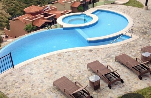 Centro Villa | 4-Bedroom Villa -Gated Montecristo Estates - Luxury Unit WiFi, private pool, AC