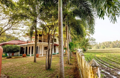 Narammala Villa | 4-bedroom villa in wonderful Kadahapola with WiFi, AC, fitness room