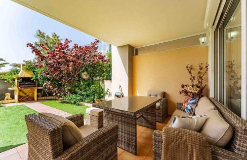 Los Cristianos Villa | 4 Bedroom Villa with Jacuzzi, heated Swimmingpool, front Ocean and view !