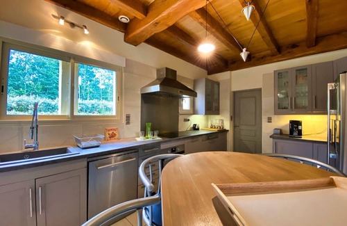Saint-Genies Casa | 4 bedroomed house with stunning views over the countryside