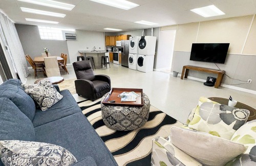 Anchor Bay Harbor Apartamento | 4 Bedrooms, 1.5 Baths, Sleeps 12, Ranch, Ground Floor, Close to Boat Launch