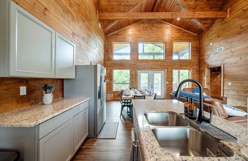 Golden Cabina | 4 Bedrooms | 12 Guest | 3.5 Baths