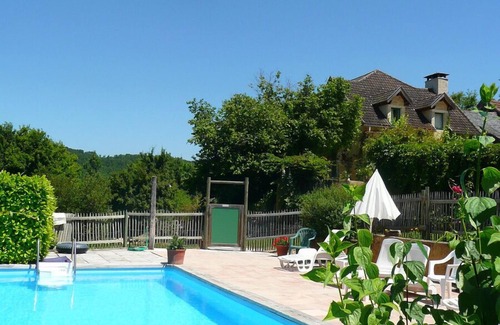 Coly Casa | 4 dormitorios 2 baños 10 personas, con piscina y amplio jardín bellamente decoradas